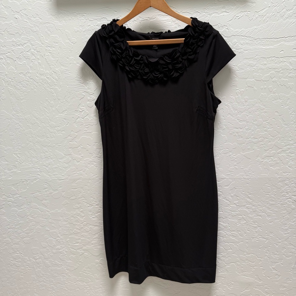 Alfani Women Dress Size XL Black 3D Floral Embellish Sleeveless mini shift